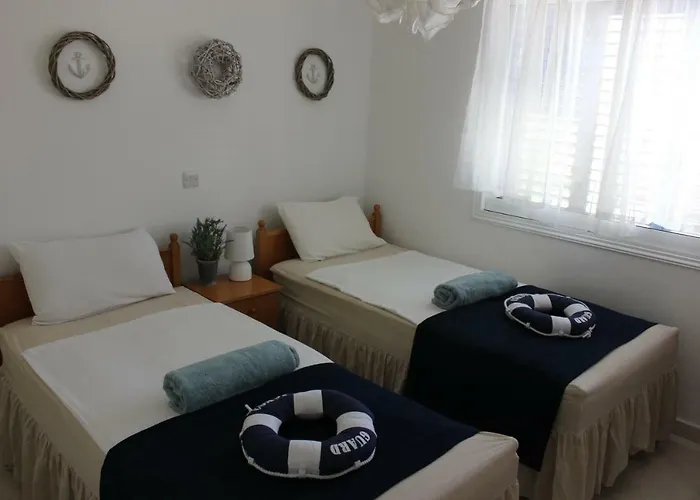 Kings Palace Indigo 109